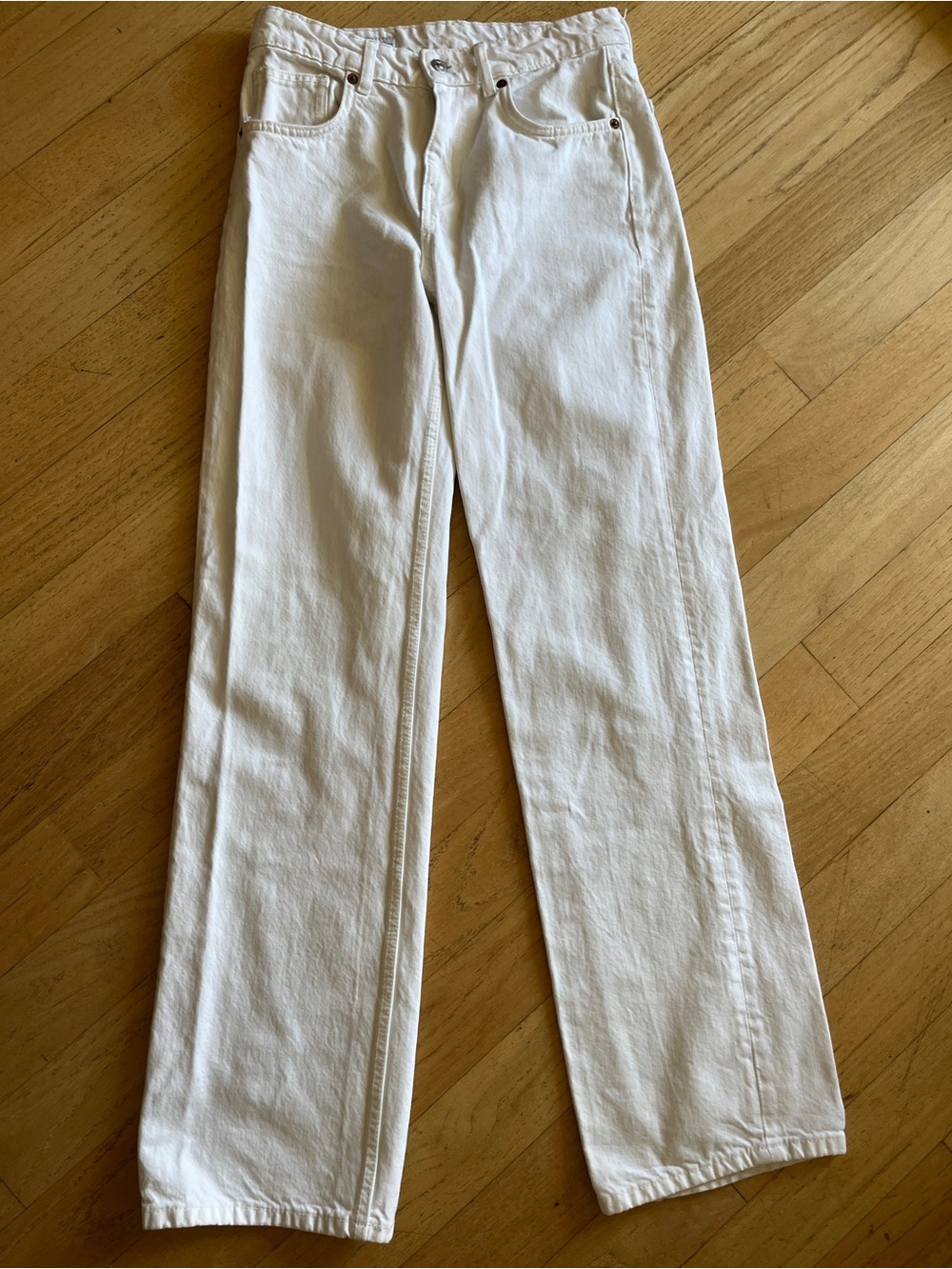 Zara Classic White Straight-Leg Jeans size 4